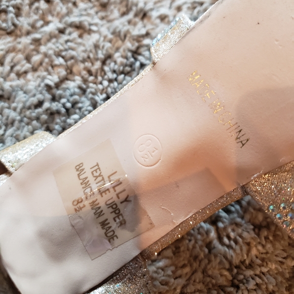 Heels - Picture 2 of 2